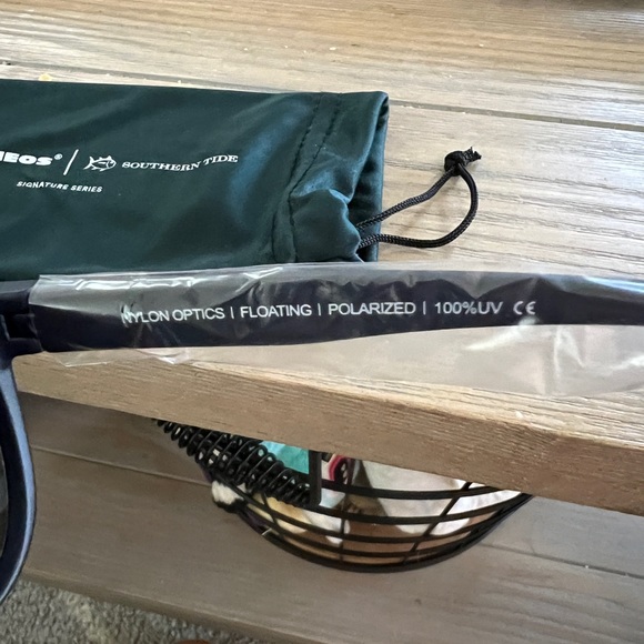 NWT Rheos x Southern Tide Seabrooks Sunglasses - Picture 4 of 7